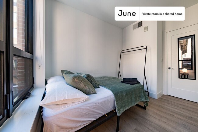Foto del edificio - Room in Shared 4 bed/2 bath home
