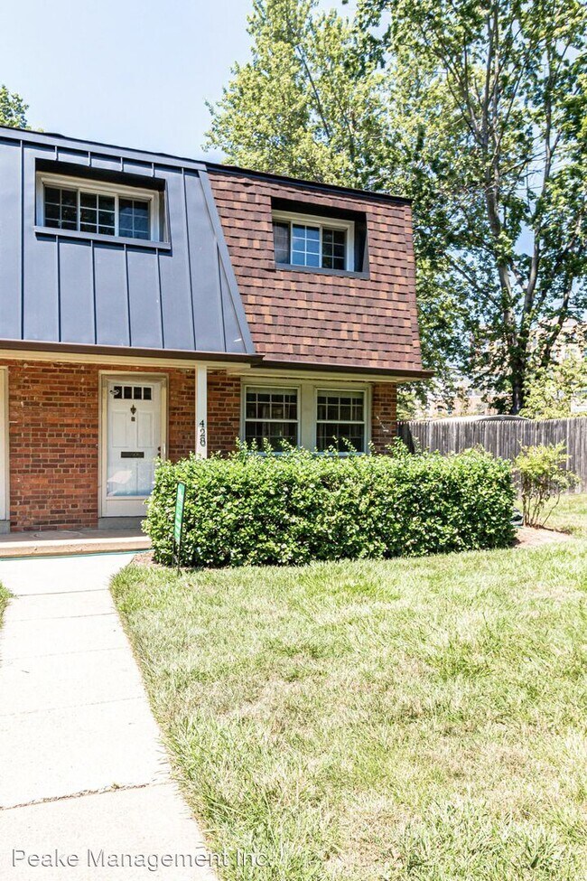 Foto del edificio - 3 br, 1.5 bath House - 428 James Ct.