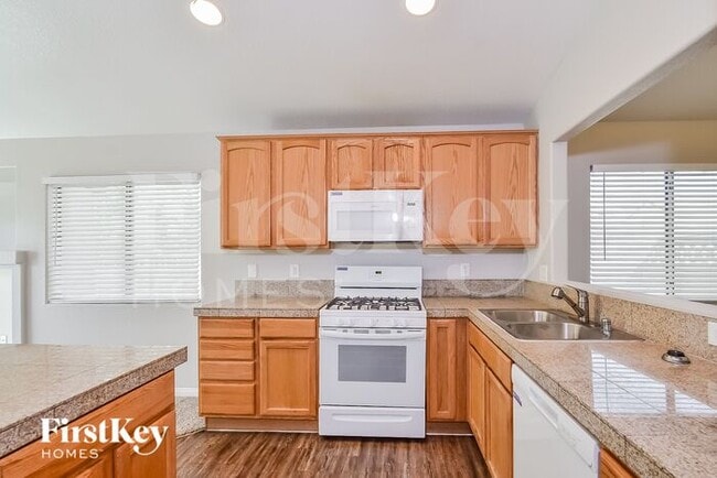 Building Photo - 5635 Tropic Breeze St