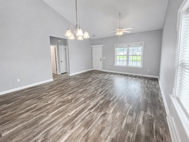 Building Photo - 264 Archdale St
