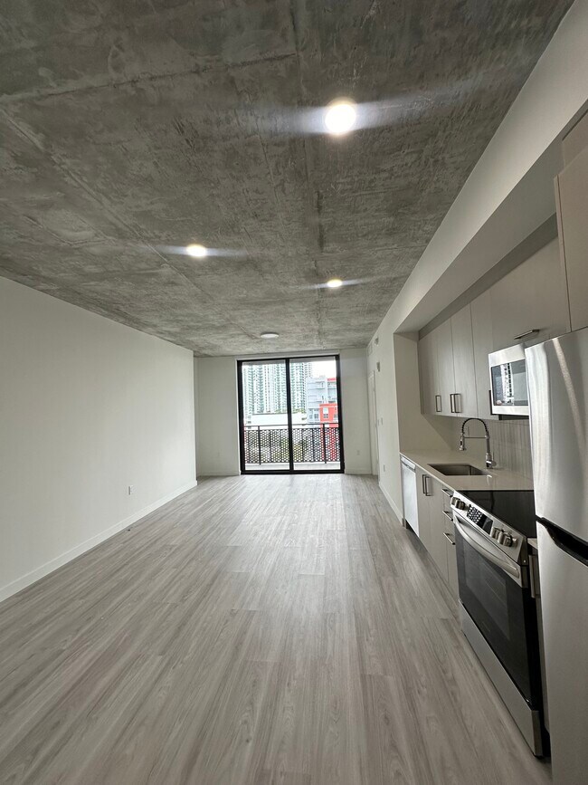 Building Photo - 1845 NW 1st Ct