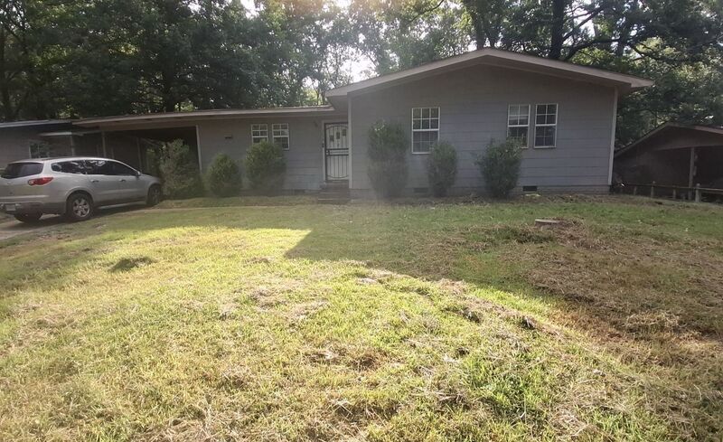 Photo - 3058 Woodside Drive