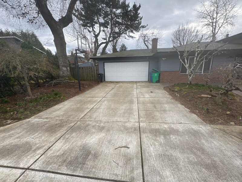 Photo - 14422 NE Shaver St (Portland, OR)