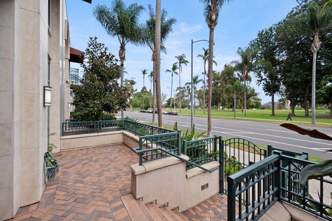 Foto del edificio - Exquisite Banker's Hill 3-Bedroom with Dir...