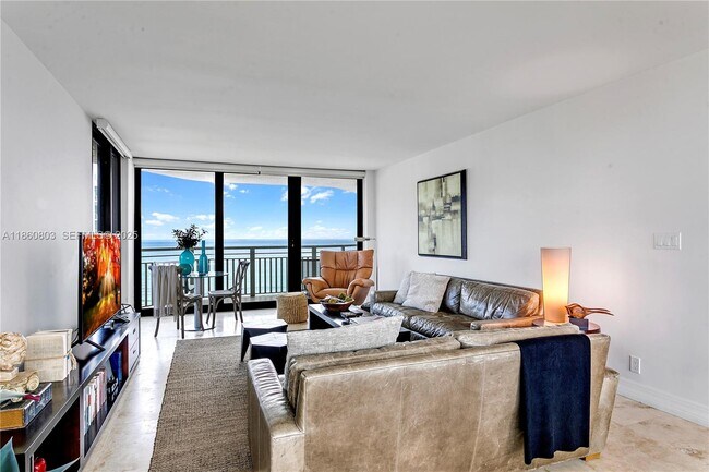 Foto del edificio - 3000 N Ocean Dr