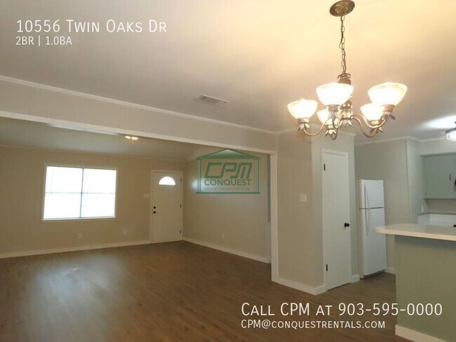 Foto del edificio - 10556 Twin Oaks Dr