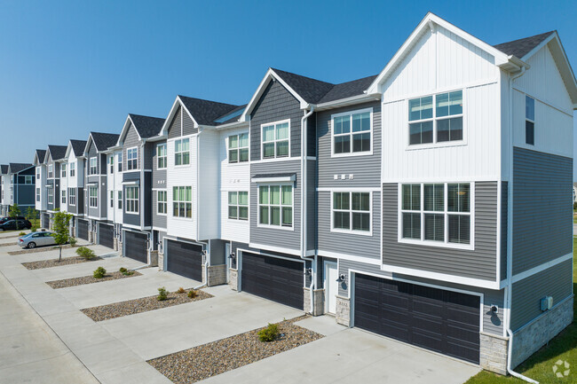 Foto del edificio - Aspen Ridge Townhomes