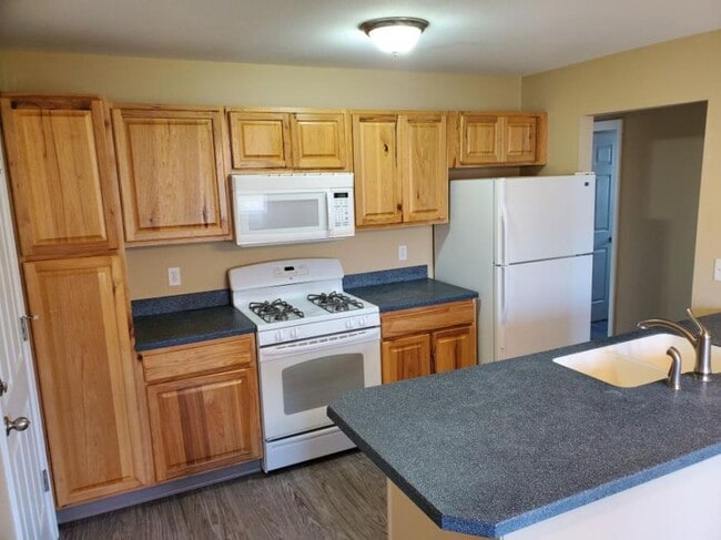 Building Photo - 2 bedroom in Billings MT 59102