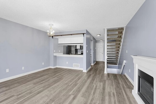 Building Photo - 2014 Burbridge Ln