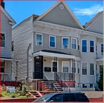 Building Photo - 24 E 49th St