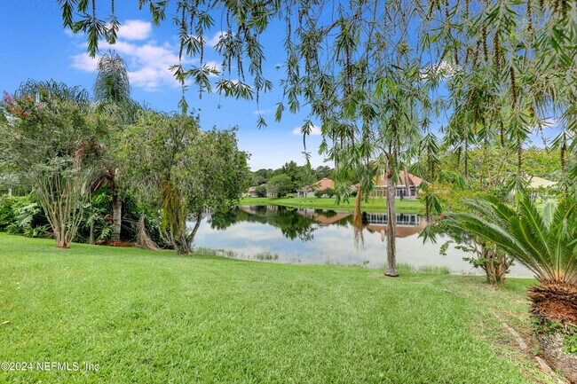 Foto del edificio - 4232 Ripken Cir E