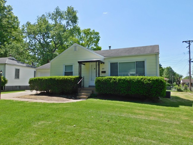 Building Photo - 1120 Grenshaw Dr