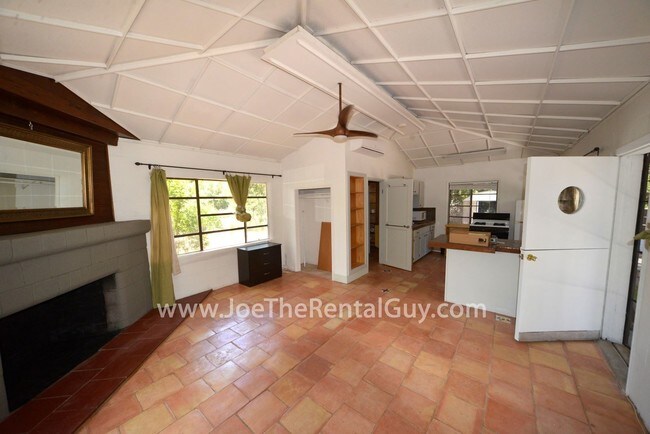 Building Photo - 391 Avenida Del Recreo