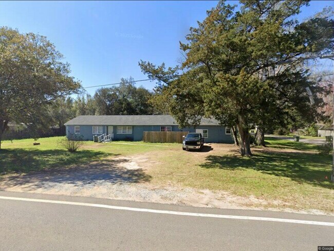 Foto del edificio - 8701 Fowler Ave