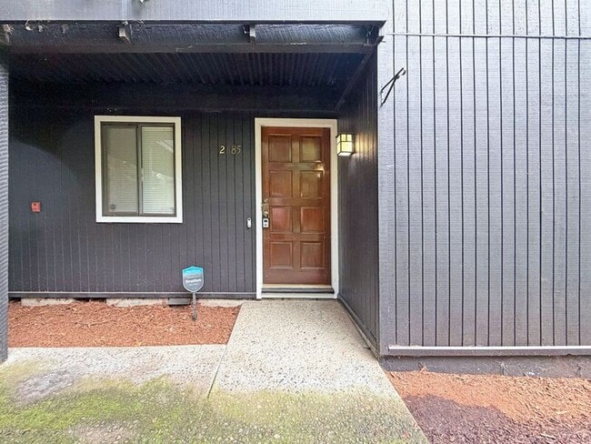 Foto del edificio - 2685 Woodstone Pl