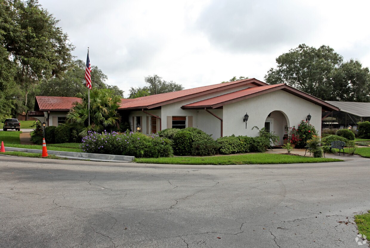 Foto del edificio - Lake Helen Villa