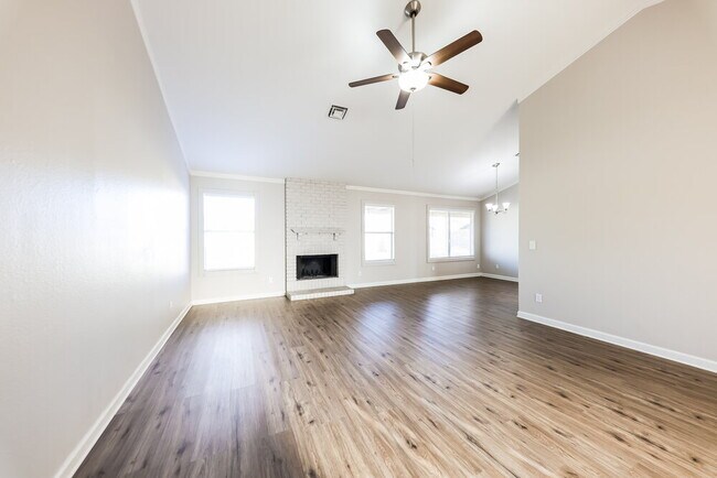 Foto del edificio - 6528 W Grandview Rd