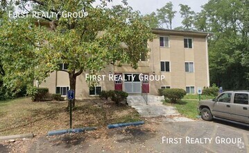Building Photo - 5620 N Main St