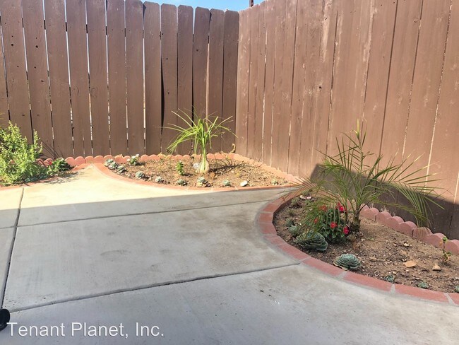 Foto del edificio - 4 br, 2 bath House - 1284 Dixon Way