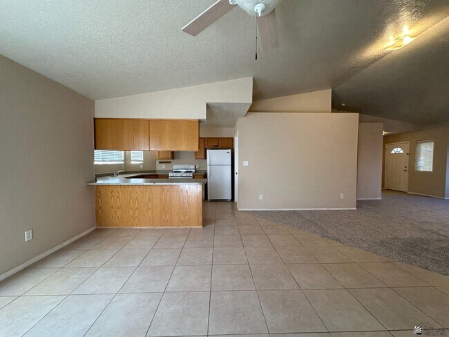 Foto del edificio - 11387 E 26th St