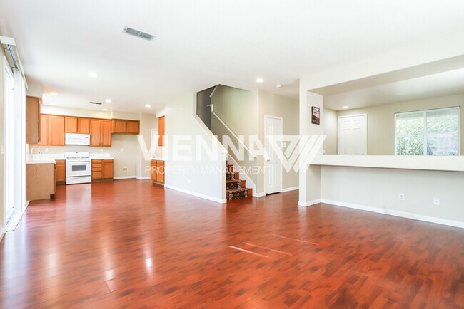 Foto del edificio - Spacious 4 Bedroom Home in North Natomas