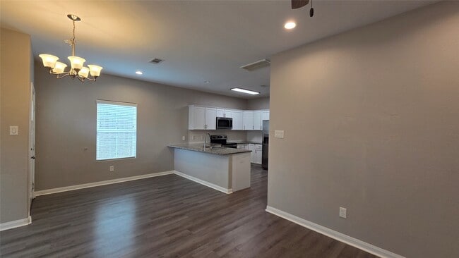 Building Photo - 16974 W Hammon