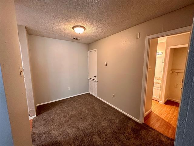 Foto del edificio - 9696 Walnut St