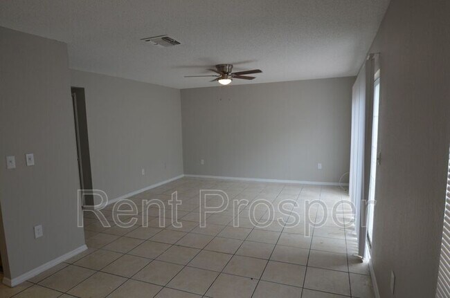 Building Photo - 4013 Dijon Dr