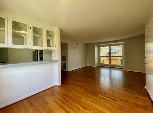 Foto del edificio - 3420 Mt Vernon St