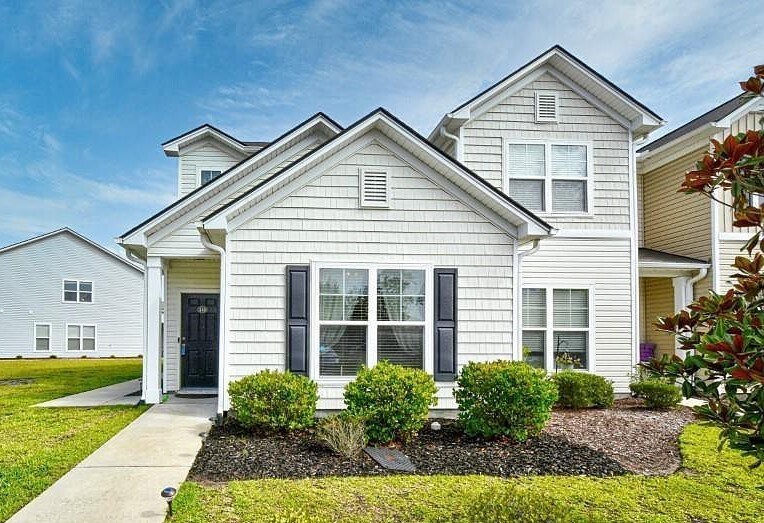 Foto principal - 252 Castle Dr