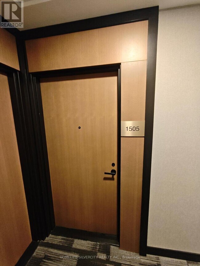 Building Photo - 8 Tippett Rd