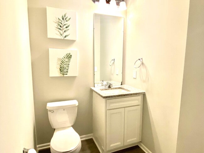 Foto del edificio - 2835 Dillon Dr