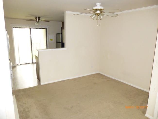 Building Photo - 182 S Waters Edge Dr