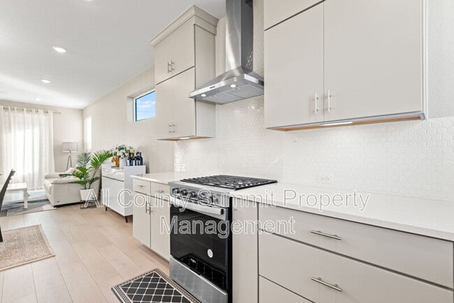 Foto del edificio - 12014 Octave Ave