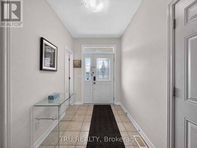 Building Photo - 200 Celtic Ridge Crescent