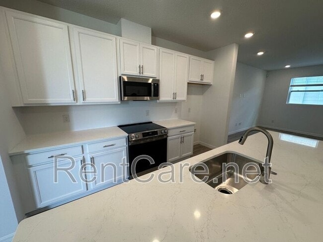 Building Photo - 6541 Cyrils Dr
