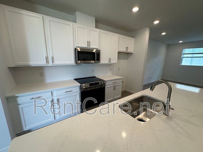 Foto del edificio - 6541 Cyrils Dr
