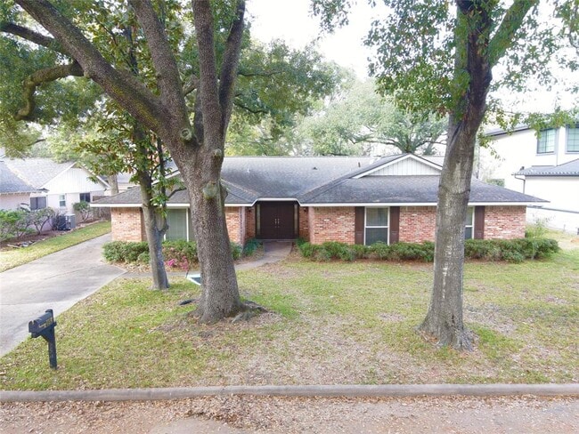 Building Photo - 8914 Echo Valley Dr