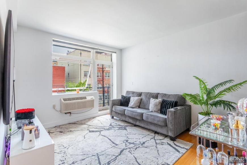 Primary Photo - 1 bedroom in Astoria NY 11102