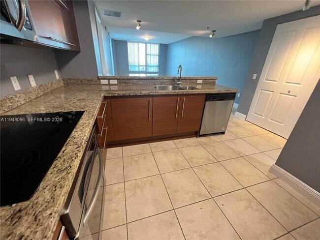 Foto del edificio - 2641 N Flamingo Rd