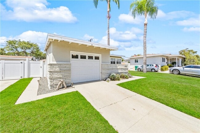 Building Photo - 6721 E La Marimba St