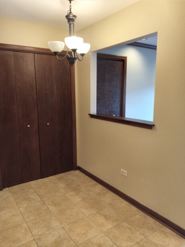 Building Photo - 1207 Whispering Hills Ct