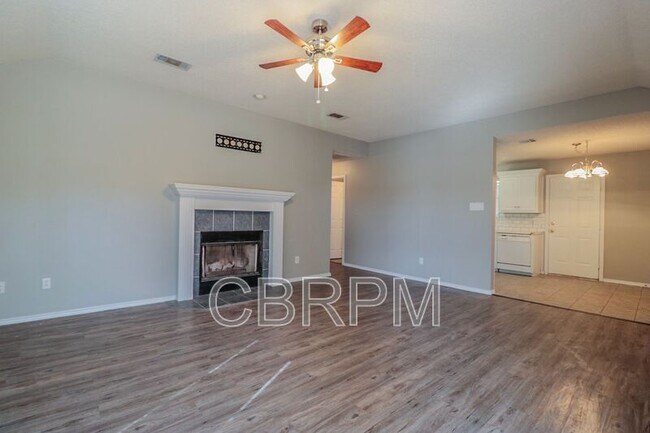 Foto del edificio - 6716 4th St