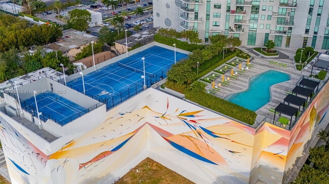 Foto del edificio - 501 NE 31st St
