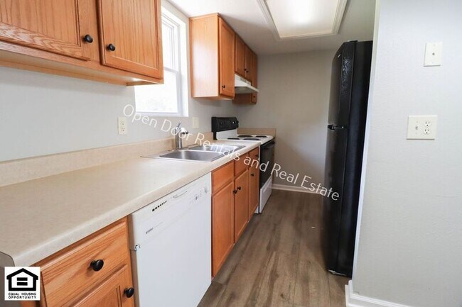 Foto del edificio - 7709 E State Blvd