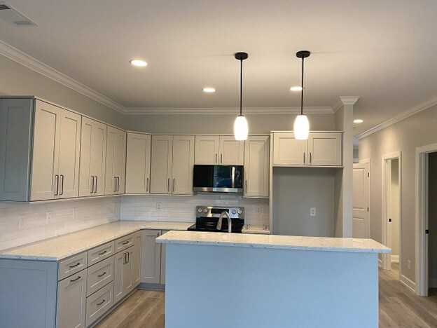 Foto del edificio - 102 Maple Vw Dr