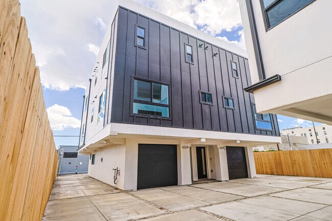 Foto del edificio - 6224 Banner Ave