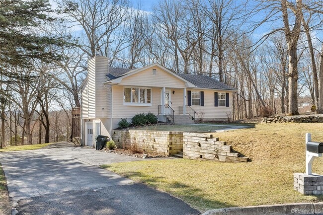 Building Photo - 3 Fredrick Dr