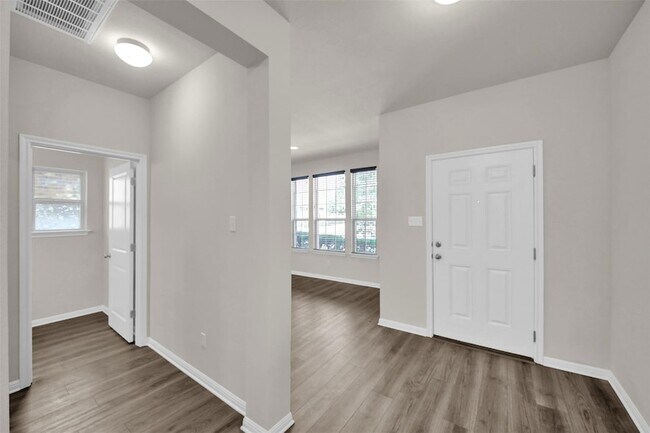 Building Photo - 1829 Chickasaw Run