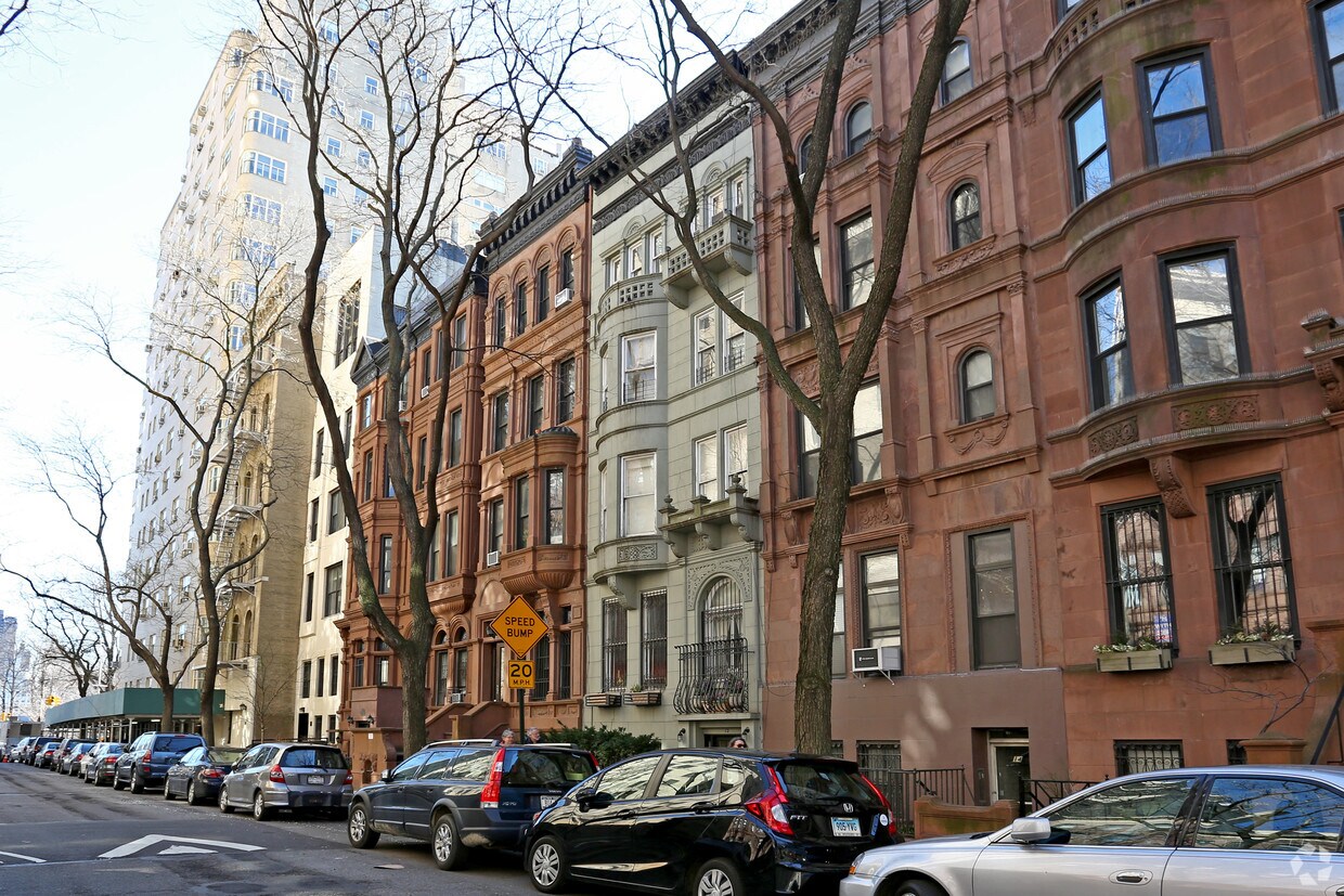 Foto del edificio - 12 W 90th St